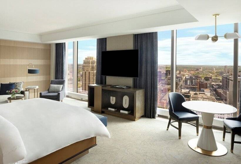 이그제큐티브 스위트, Four Seasons Hotel Minneapolis