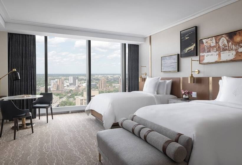 Premium room with river view, Four Seasons Hotel Minneapolis