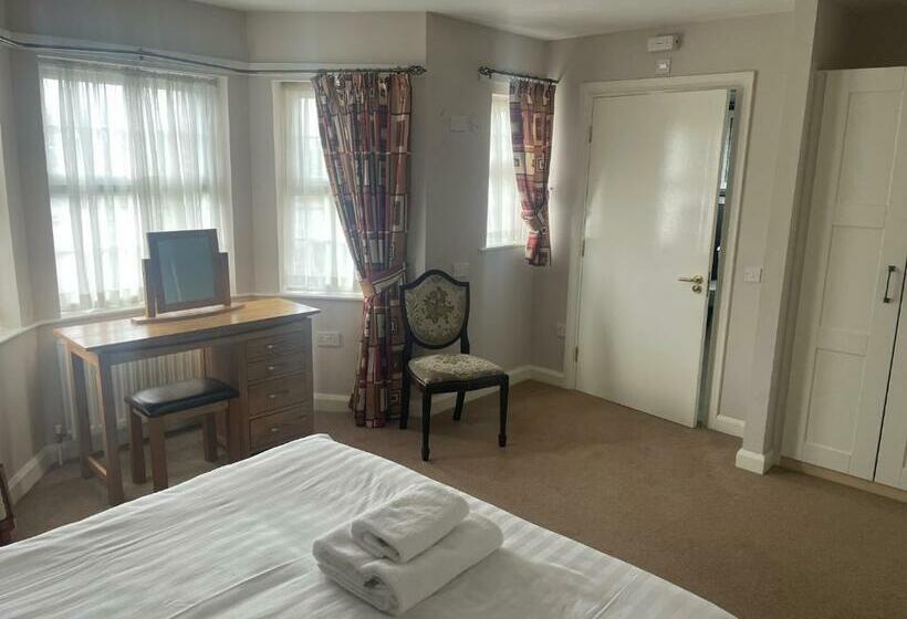 스탠다드 룸, The Moorings