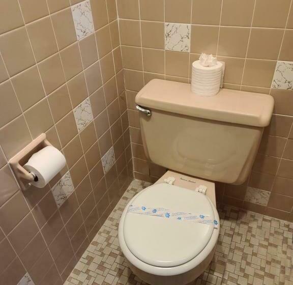 اتاق استاندارد با تخت بزرگ, Royal Crest Inn   Hampton Beach