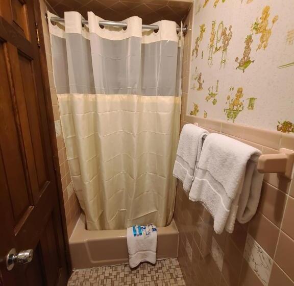 اتاق استاندارد, Royal Crest Inn   Hampton Beach