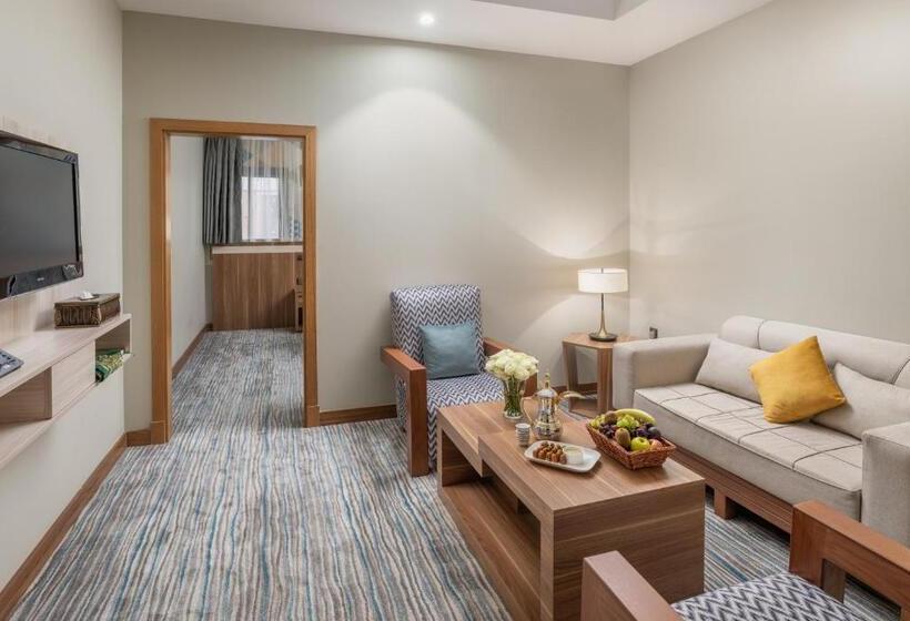 ジュニアスイート, Roots