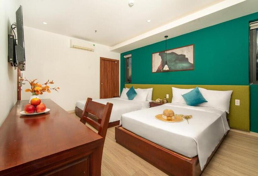 اتاق لوکس, May Beach