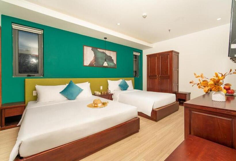 اتاق لوکس سه تخته, May Beach