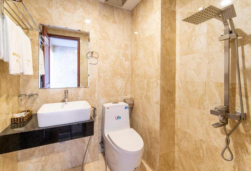 اتاق لوکس خانوادگی, May Beach