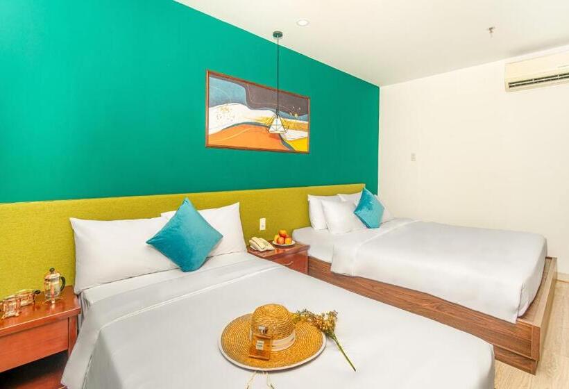 اتاق لوکس خانوادگی, May Beach