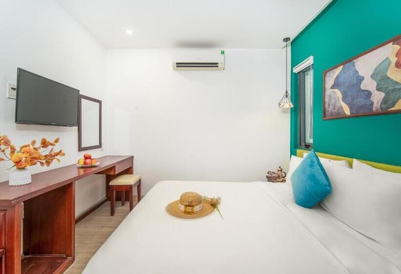 اتاق لوکس, May Beach