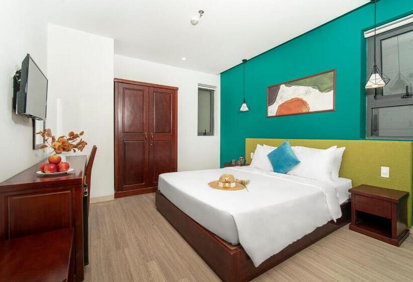 اتاق لوکس, May Beach