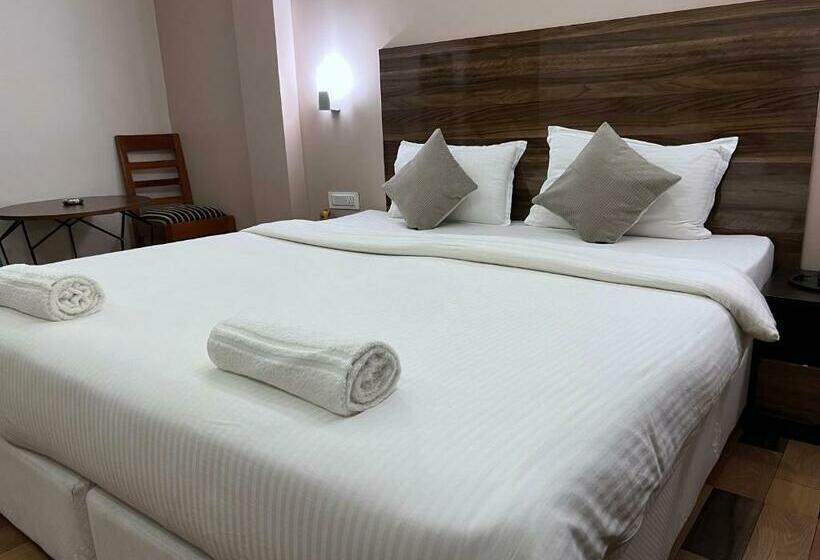 חדר דלוקס, The Phoenix Residency