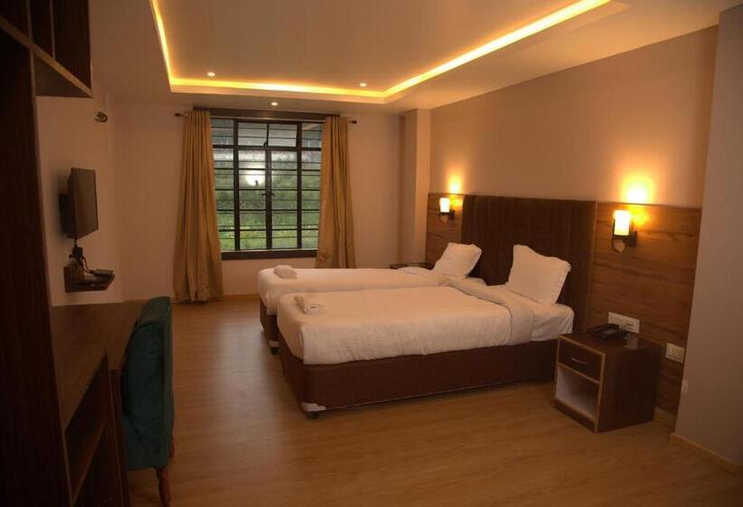 חדר סופריור, The Phoenix Residency