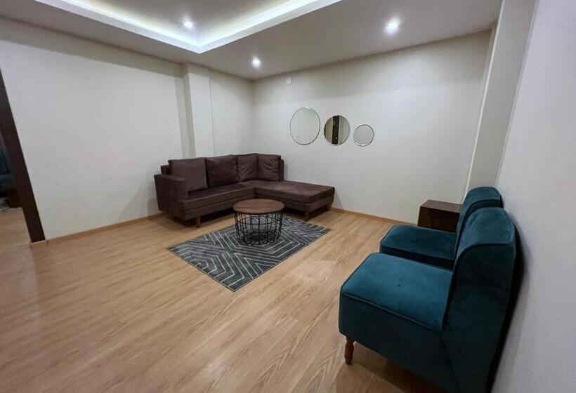 Люкс, The Phoenix Residency