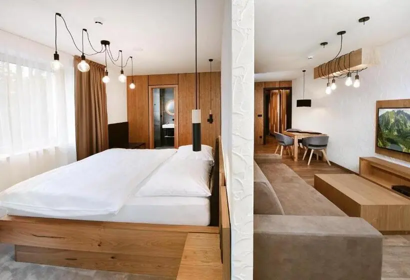 デラックススタジオ, Aplend Hotel Ovruč