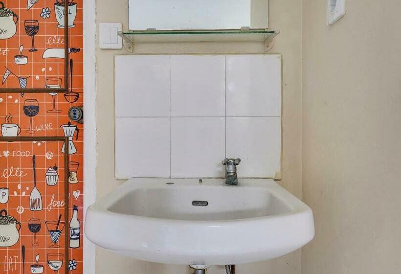 Номер Economy, Spot On 91107 Villa Galaxy Resort