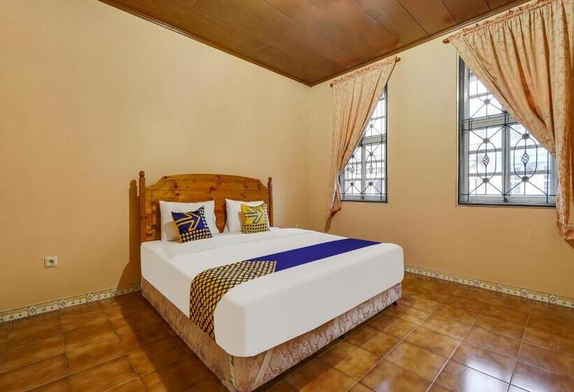 Номер Economy, Spot On 91107 Villa Galaxy Resort