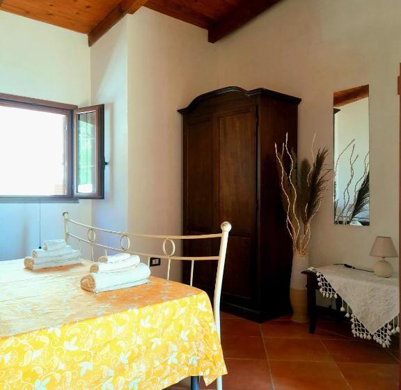 高级三人间, Parco Esmeralda   Family Residence E Breakfast