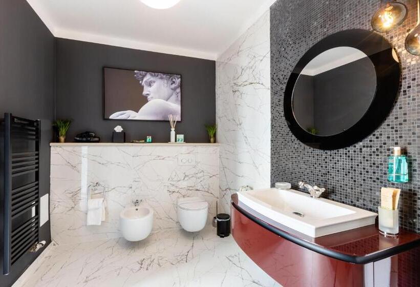 小型套房带阳台, Castrum Wine Relais