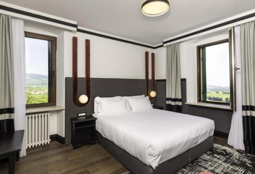 小型套房带阳台, Castrum Wine Relais