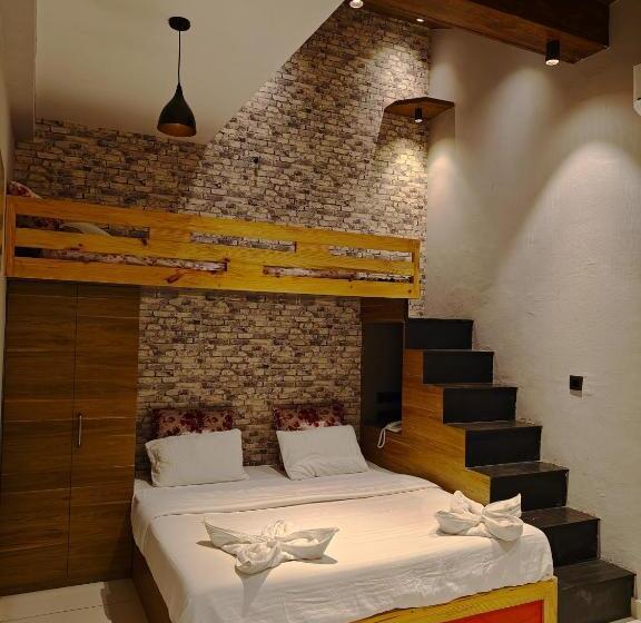 带大床的标准间, Passiflora Beach Resort Alibaug