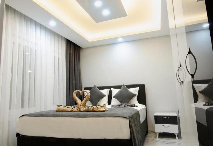 Трехместный Номер Deluxe, Roxapart