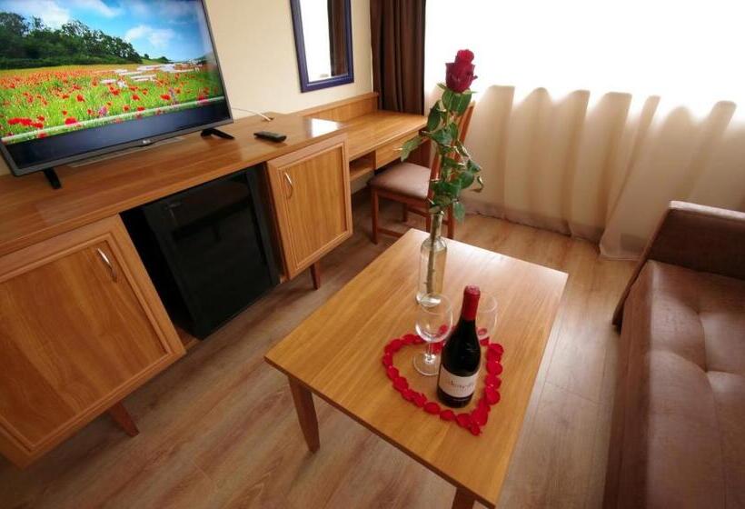 Superior Familjerum, Aqua