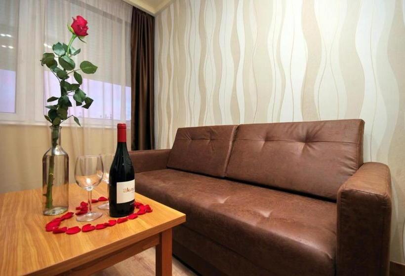 Superior Familjerum, Aqua