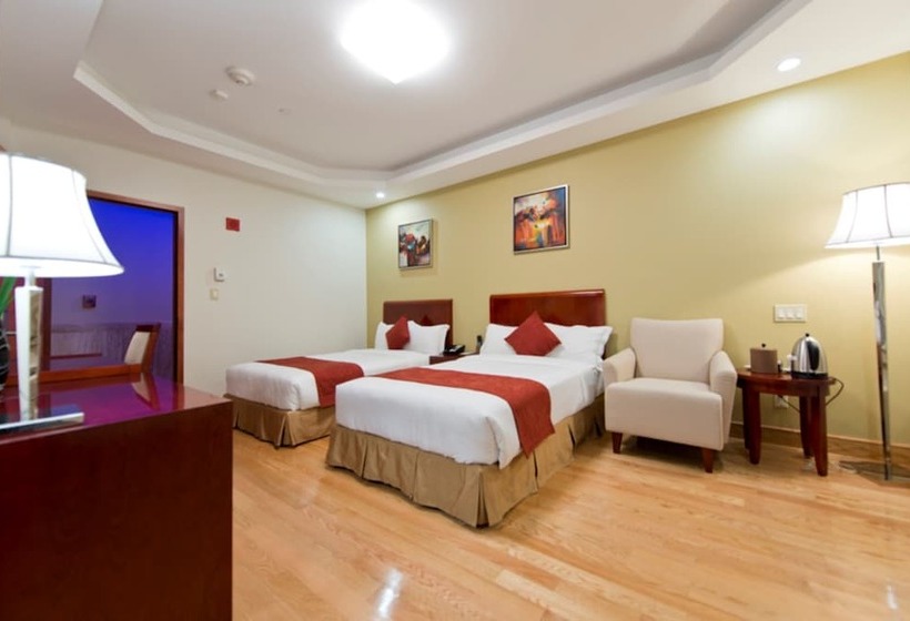 디럭스 룸, Asiatic Hotel   Flushing