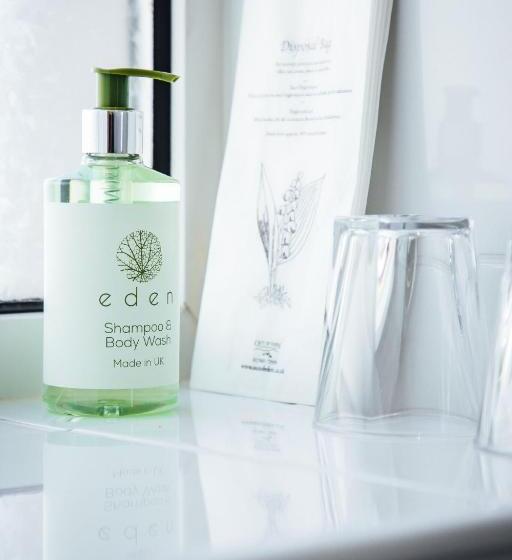 Номер Стандарт Вид на Сад, Carmel House