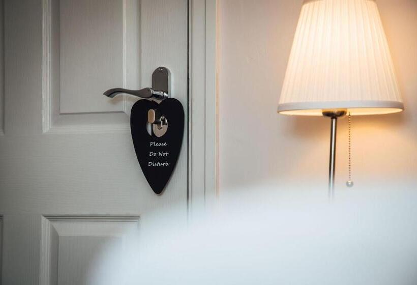 Номер Стандарт Вид на Сад, Carmel House