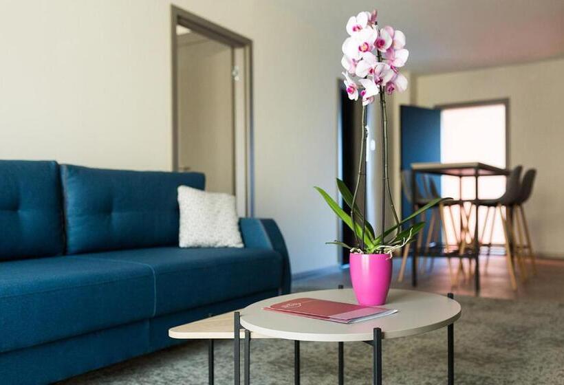 آپارتمان سوپریور 1 خوابه, Forum Garni