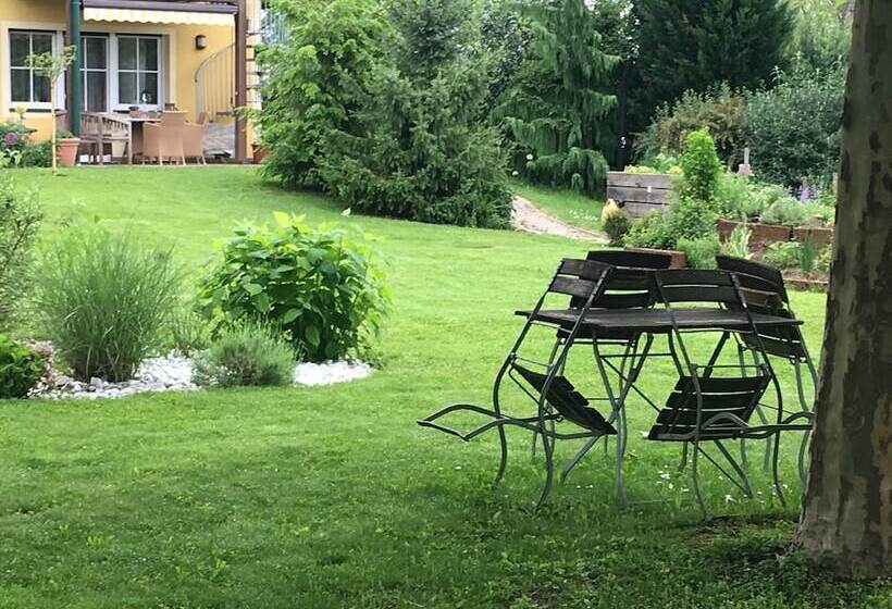 اتاق استاندارد, Herberts Stubn