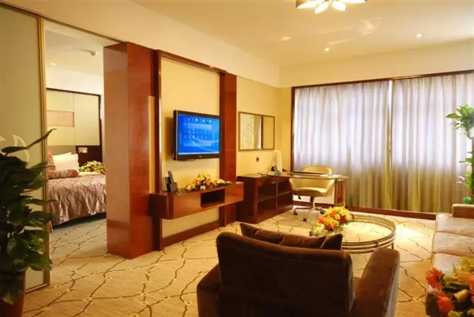 سوییت لوکس, Inzone Garland  Jinan