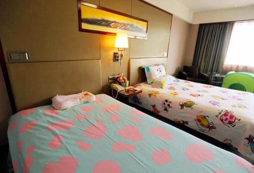 غرفة عائلية, Inzone Garland  Jinan