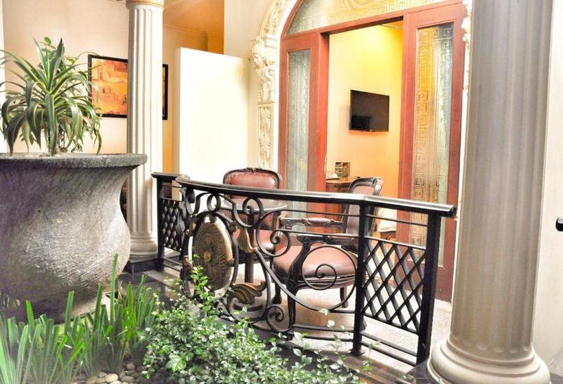 חדר אקזקיוטיב, The Grand Palace Hotel Malang