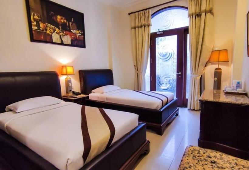 חדר אקזקיוטיב, The Grand Palace Hotel Malang