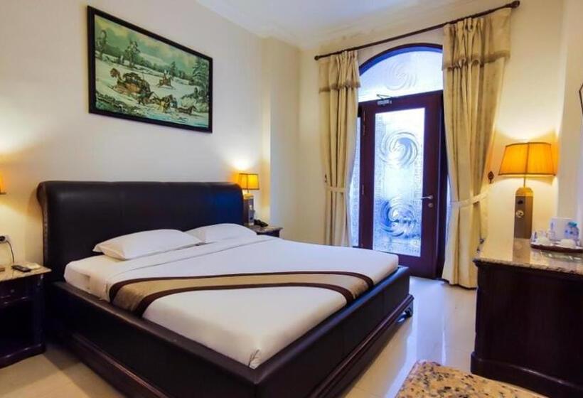 חדר אקזקיוטיב, The Grand Palace Hotel Malang