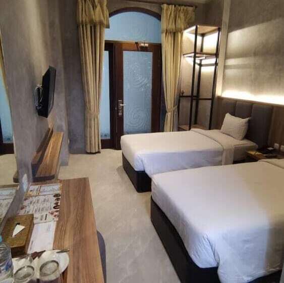 חדר דלוקס, The Grand Palace Hotel Malang