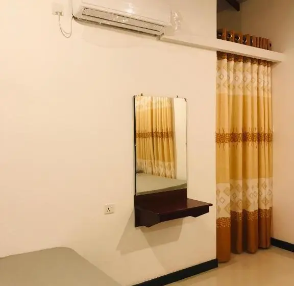 Superior-perhehuone, Ganthera Kataragama