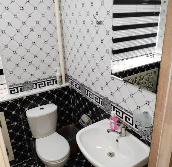 Quarto Triplo Standart, Sulton Sayyor