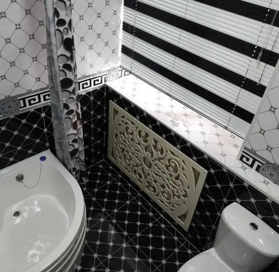 Quarto Triplo Standart, Sulton Sayyor