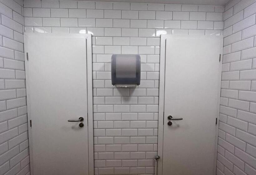 اتاق استاندارد سه نفره, Erjavčeva Mountain Hut At Vršič Pass