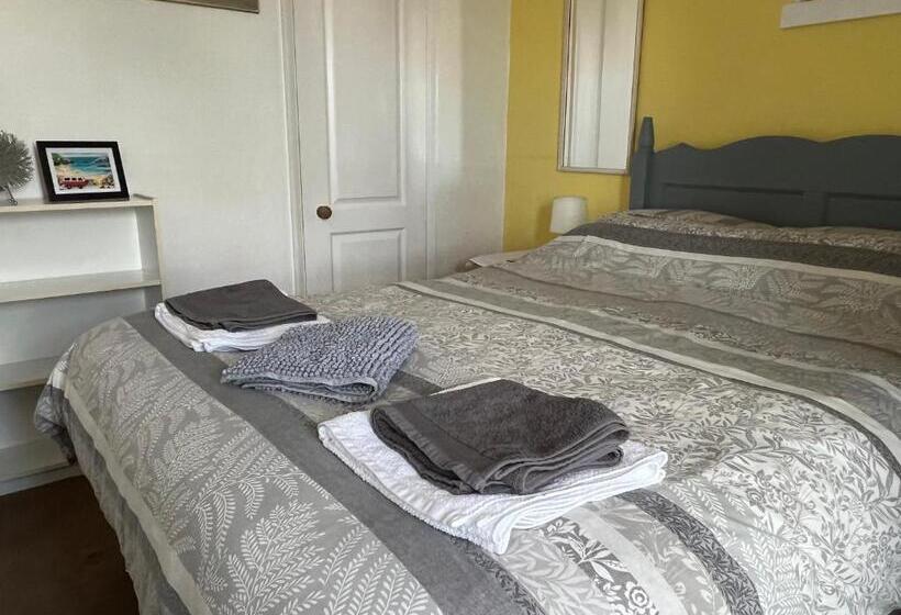 اتاق لوکس, B&b Near The Sea