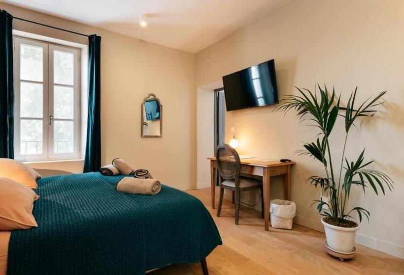 جناح سوبيريور, Domaine Perréal Chambres D Hôtes