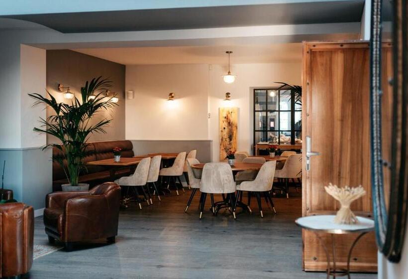 غرفة كومفورت ثلاثية, Domaine Perréal Chambres D Hôtes