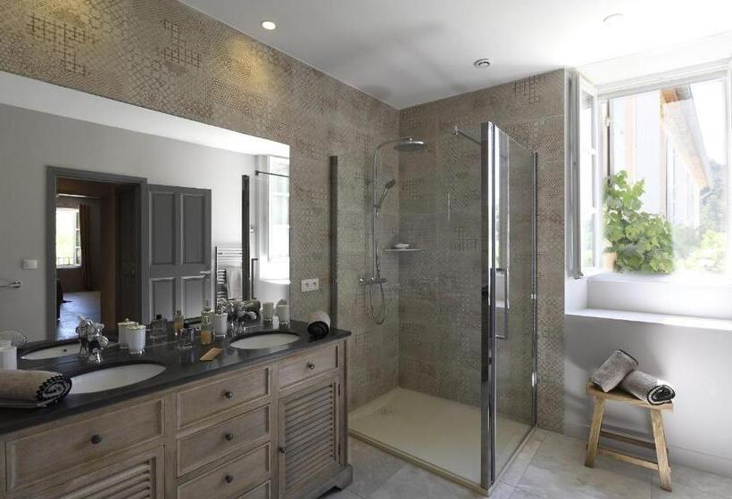 غرفة كومفورت ثلاثية, Domaine Perréal Chambres D Hôtes