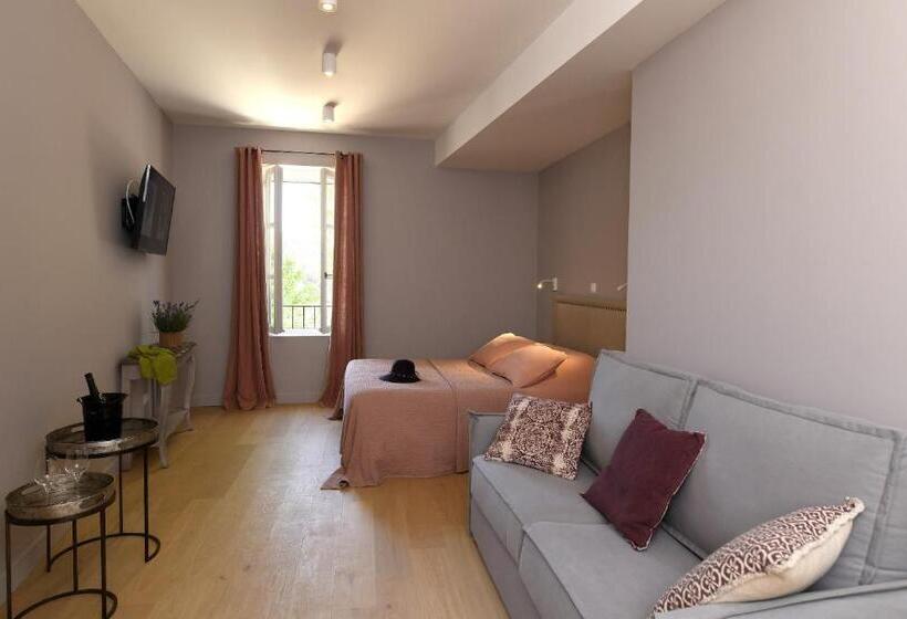 غرفة كومفورت ثلاثية, Domaine Perréal Chambres D Hôtes