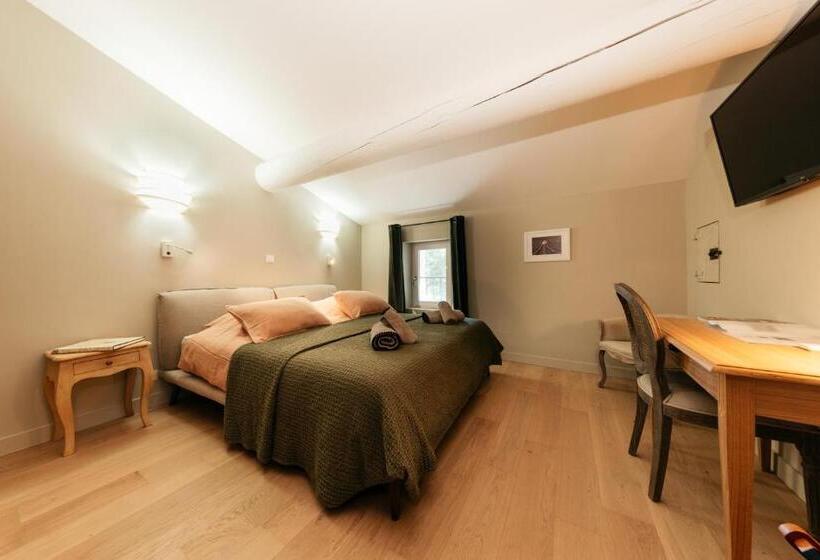 جناح عائلي, Domaine Perréal Chambres D Hôtes