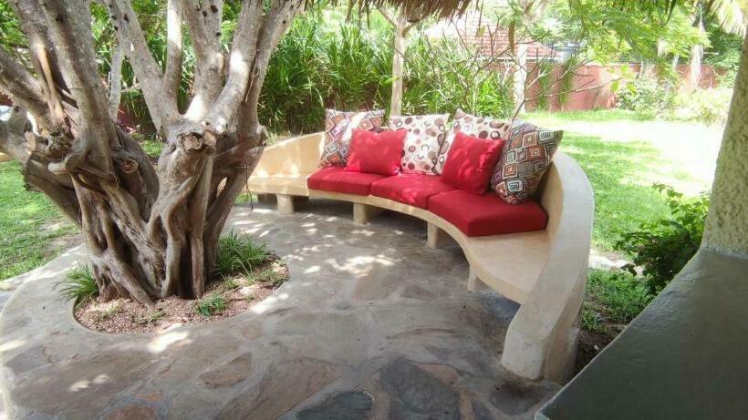 اتاق لوکس, Lions  Luxury Eco Resort & Spa