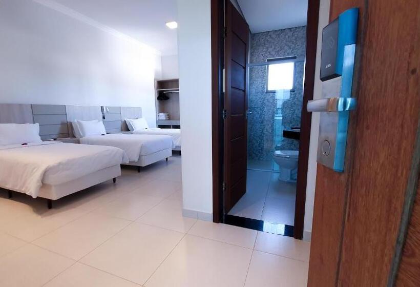 חדר סטנדרט לשלושה, Good Stone Curvelo