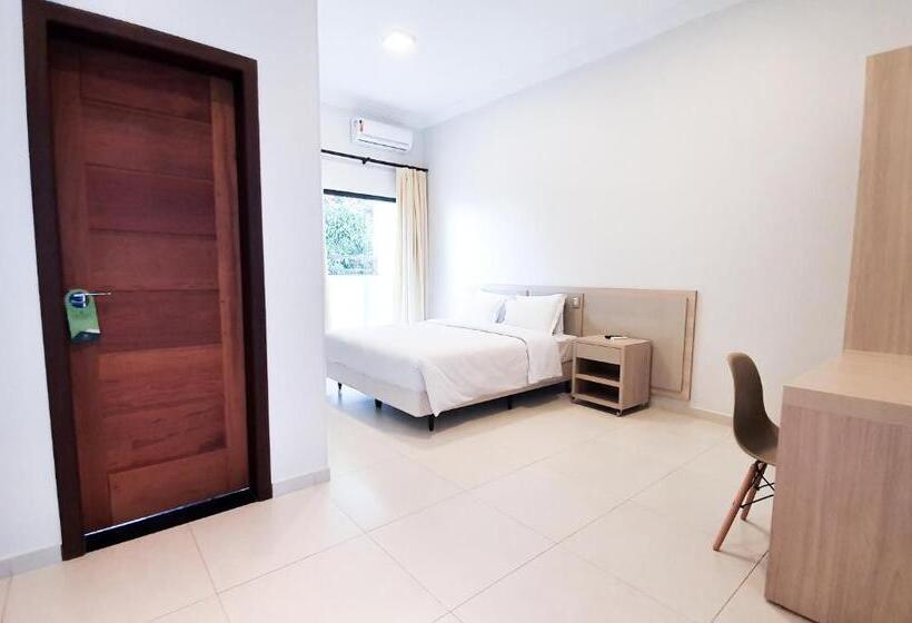 דירת חדר סופריור, Good Stone Curvelo