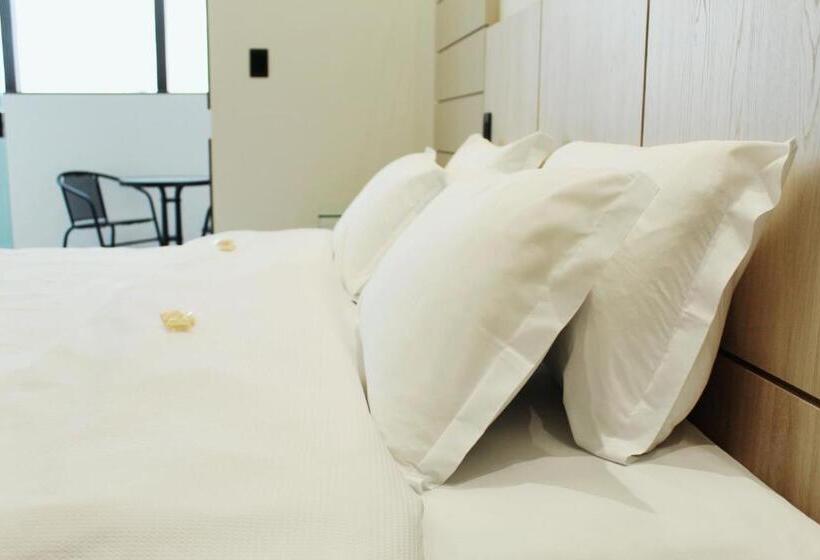 דירת חדר סופריור, Good Stone Curvelo